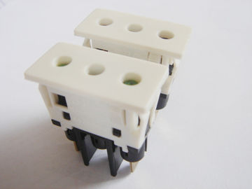Kundenspezifischer Italien-Standardsteckdose-Sockel einzelner Jack mit schwarzer/weißer Farbe